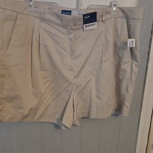 Old Navy Women's Beige Pleated Shorts